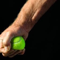 Упражнения с теннисным мячом: 6 эффективных вариантов — Рамблер/спорт